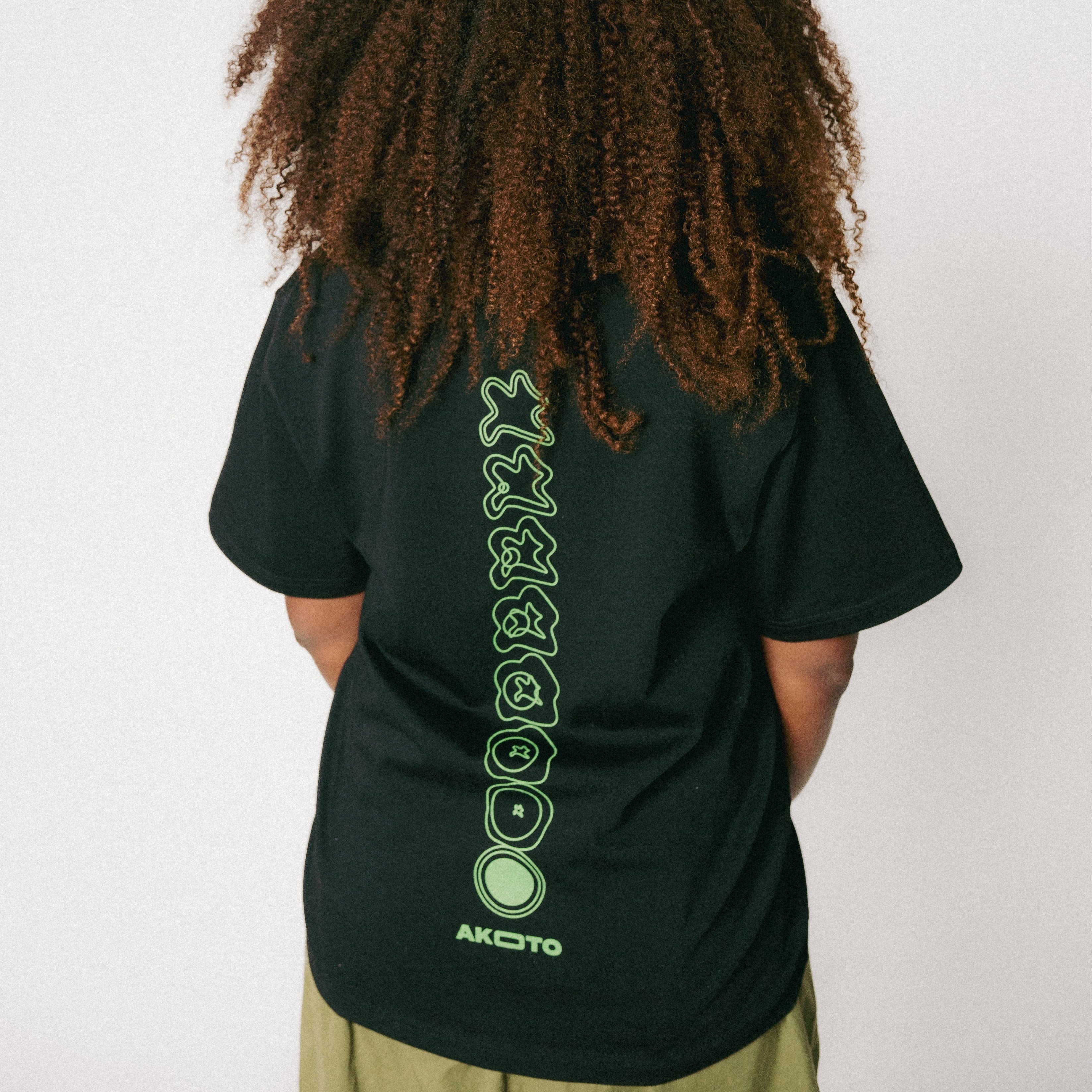 Akoto Tee [BLK]